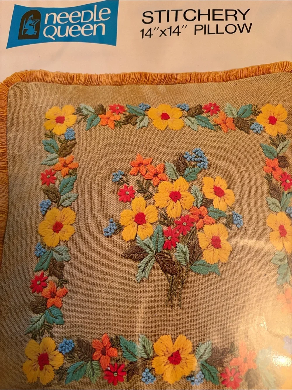 NWT Vintage Needle Queen Floral Stitchery Pillow Kit